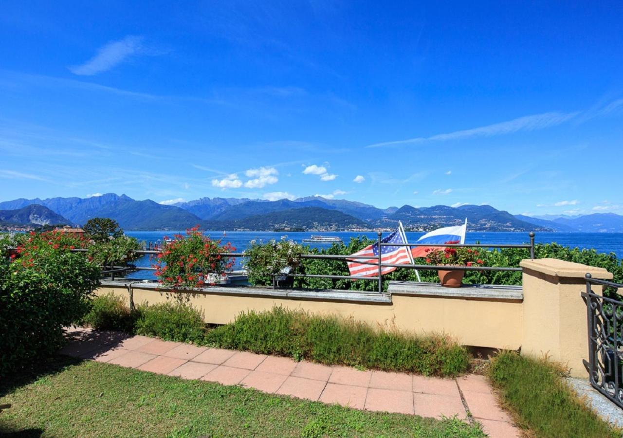 Hotel Residence La Luna Nel Porto Stresa Exteriör bild
