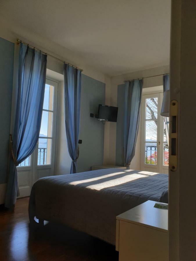 Hotel Residence La Luna Nel Porto Stresa Exteriör bild