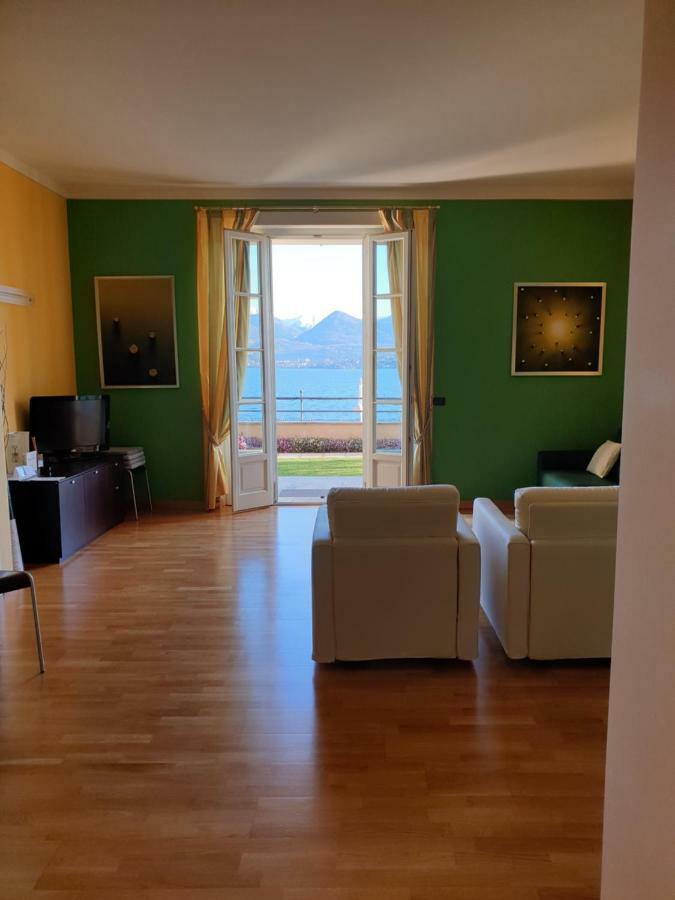 Hotel Residence La Luna Nel Porto Stresa Exteriör bild