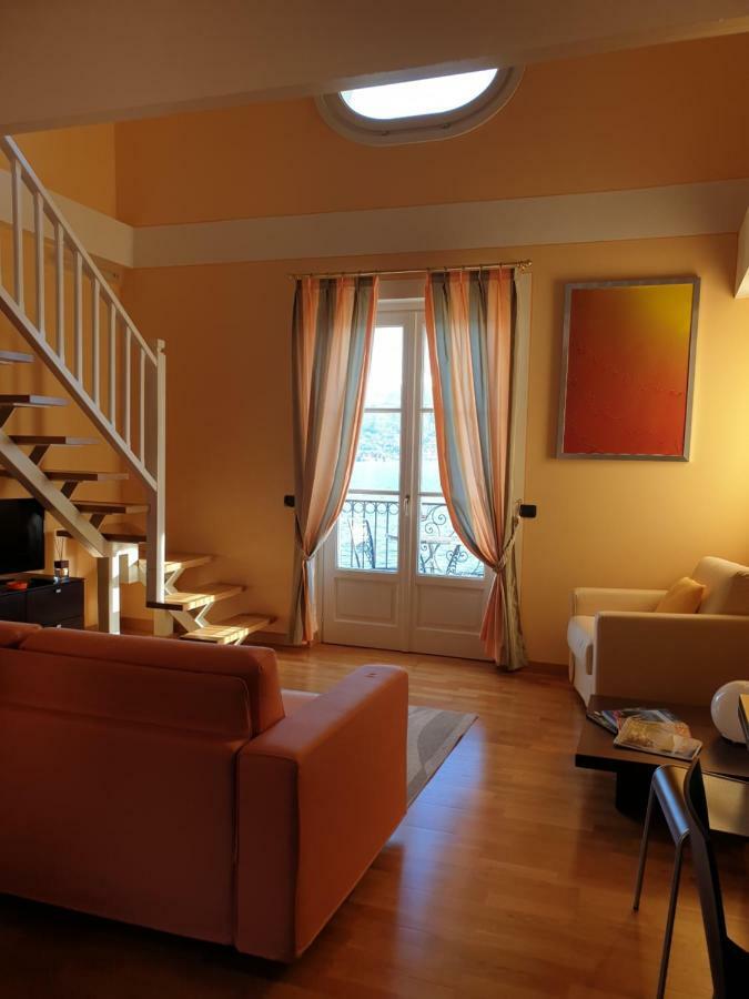Hotel Residence La Luna Nel Porto Stresa Exteriör bild